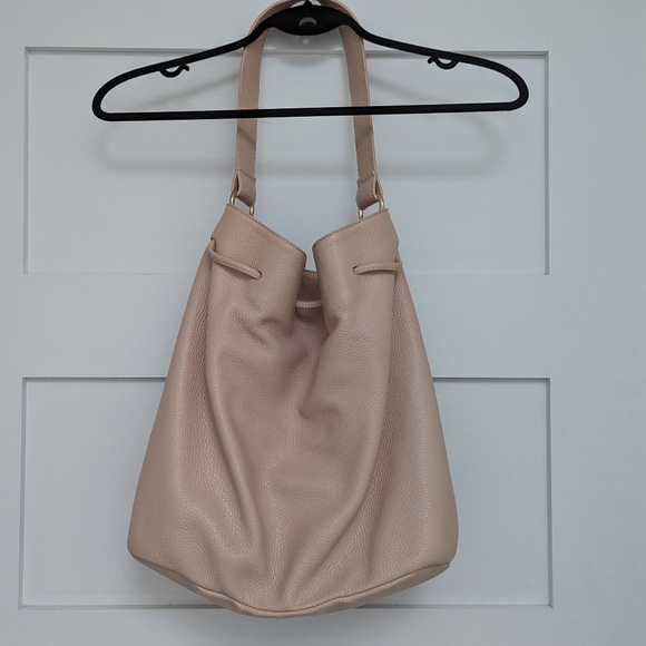 Alberta Di Canio Draw String Leather Bucket Shoulder Bag in Soft Pink/Nude Color - Picture 12 of 15
